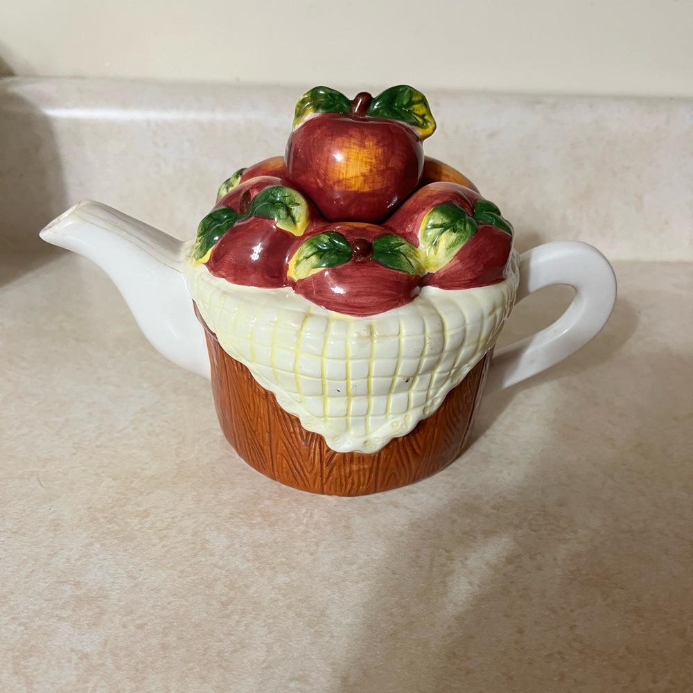 Apple Teapot